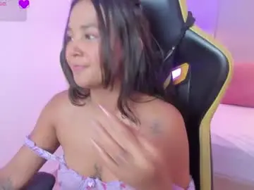 Chaturbate Live Sex Cam of isabella_florez22