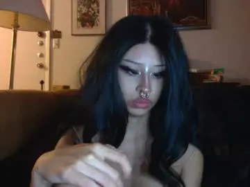 Chaturbate Adult Video Chat of creature_nymph