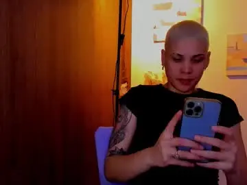 Chaturbate Watch Live Sex Cams of laura_r23