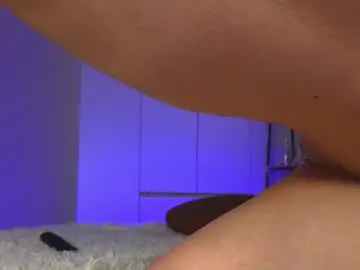 Chaturbate Private Sex Chat of lili__roze_