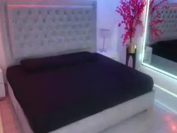Chaturbate Live Sex Cam of juliieta_gray
