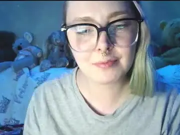 Chaturbate Live Sex Cam of lilemmy1999