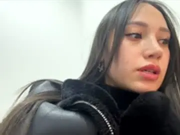 Chaturbate Watch Live Sex Cams of holly_little2