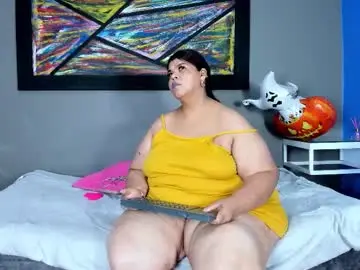 Chaturbate Live Sex Cam of charlotte_curvy_