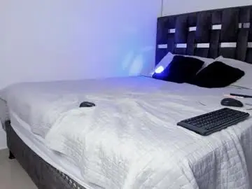 Chaturbate Watch Live Sex Cams of naughtycurvybbx