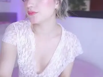 Chaturbate Live Sex Cam of lia_mackenzie
