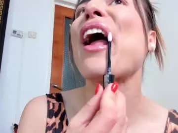 Chaturbate Live Sex Cam of misslullu