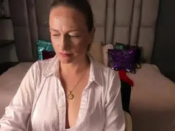 Chaturbate Nude Webcam of charlot_milf