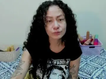 Chaturbate Live Sex of laura_anal_