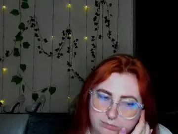 Chaturbate Free Porn Cam of alicia_side_red
