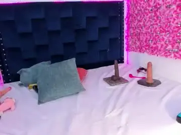 Chaturbate Best live sex cam show of saraapril_1
