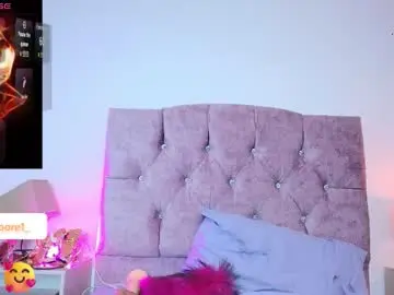 Chaturbate Live Sex Cam of skye_moore