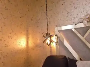 Chaturbate Watch Live Sex Cams of mia_moon__0