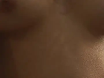 Chaturbate Live Sex Cam of kissmesloww