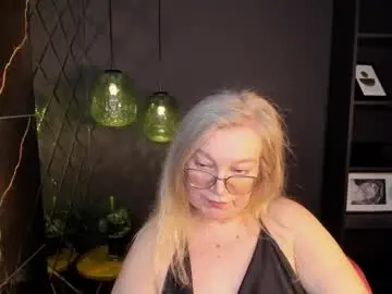 Chaturbate Live Sex Cam of natalicloud