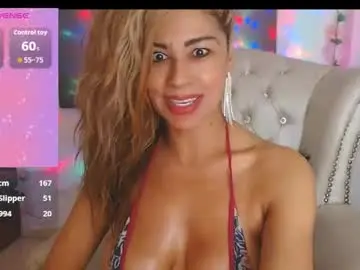 Chaturbate Nude Webcam of isabelhot1