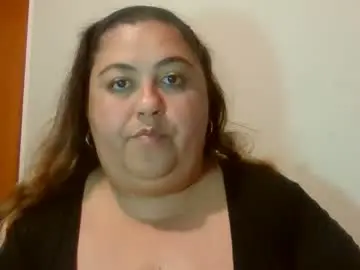 Chaturbate Live Sex Cam of karissa_curvy