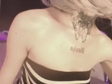 Chaturbate Nude Webcam of zhally_dee