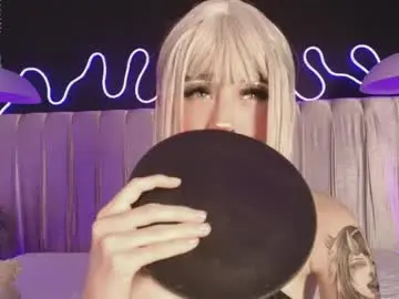 Chaturbate Free Porn Cam of zhally_dee