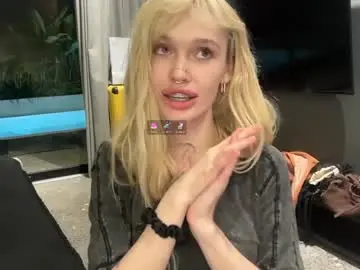 Chaturbate Watch Live Sex Cams of golden_alinee