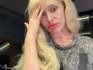 Chaturbate Adult Video Chat of golden_alinee