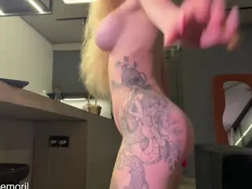 Chaturbate Live Sex Cam of golden_alinee