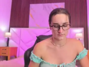 Chaturbate Live Sex Cam of madeline_sweet_