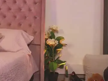 Chaturbate Sex Cam of linoshka_1