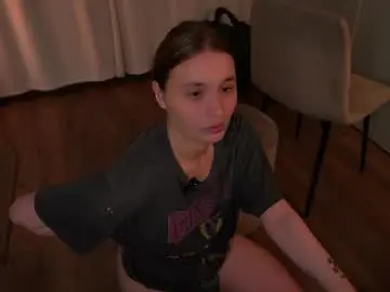 Chaturbate Live Sex Cam of lisa_schiele