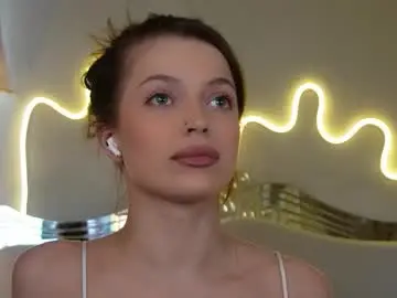 Chaturbate Sex Cam of kelly_peachpiee