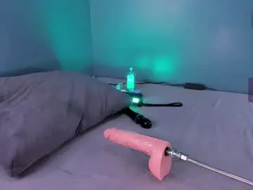 Chaturbate Sex Cam of crystalbloomm