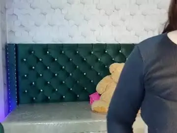 Chaturbate Live Sex Cam of diamondfox_m