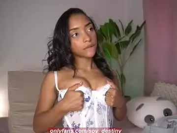 Chaturbate Live Sex Cam of soy_destiny1