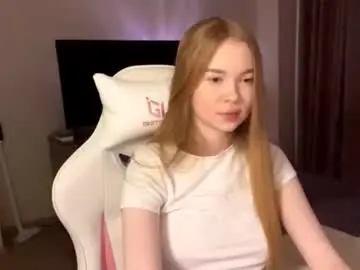 Chaturbate Live Sex Cam of foxyenchantress