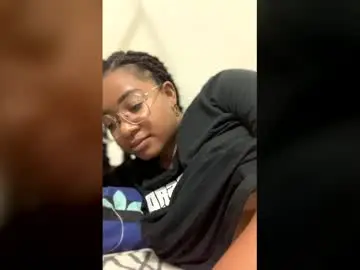 Chaturbate Live Sex Cam of romantic_stargirl