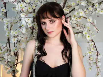 Imlive Watch Live Sex Cams of SophiaNoire