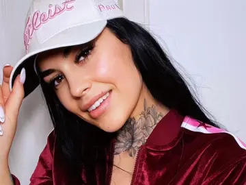 Imlive Sex Chat of HottyNicole