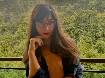 Imlive Live Sex Cam of SarraJoyX