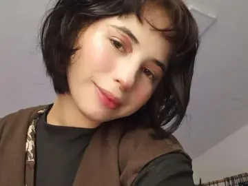 Imlive Live Sex Cam of Hollysweetx