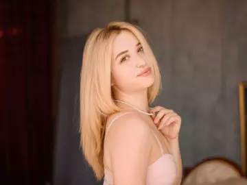 Imlive Sex Chat of HazelWhitess