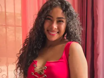 Imlive Live Sex Cam of Luciatoloza1
