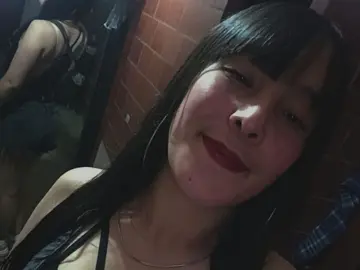 Imlive Free Live Porn of AlairaAura