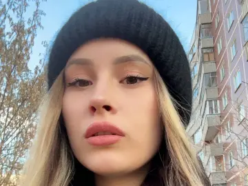 Imlive Nude Webcam of Emily_Bridget