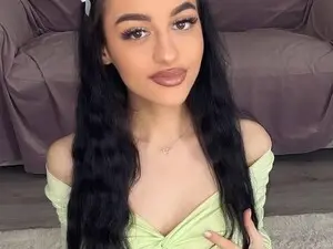 Myfreecams Adult Webcam of ElaraVixen