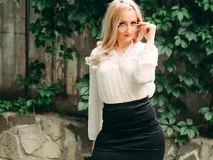 Myfreecams Adult Webcams of White_flwer