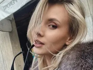 Myfreecams Sex Chat of MishelleBrizo