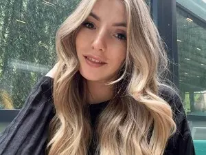 Myfreecams Free Live Porn of KellyMathews