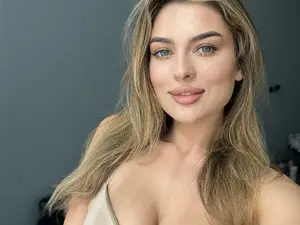 Myfreecams Sex Cam of SindiMoon