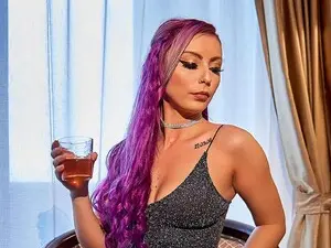 Myfreecams Live Porn of NicoleJonnes