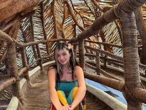 Myfreecams Best live sex cam show of CarolineJames